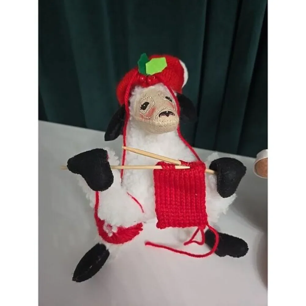 Annalee Christmas Painting Mouse, Knitting Lamp, And Goose w/ Gift 9-10